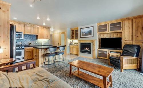 Bend House | Rustic Pet-Friendly Second Floor Condo