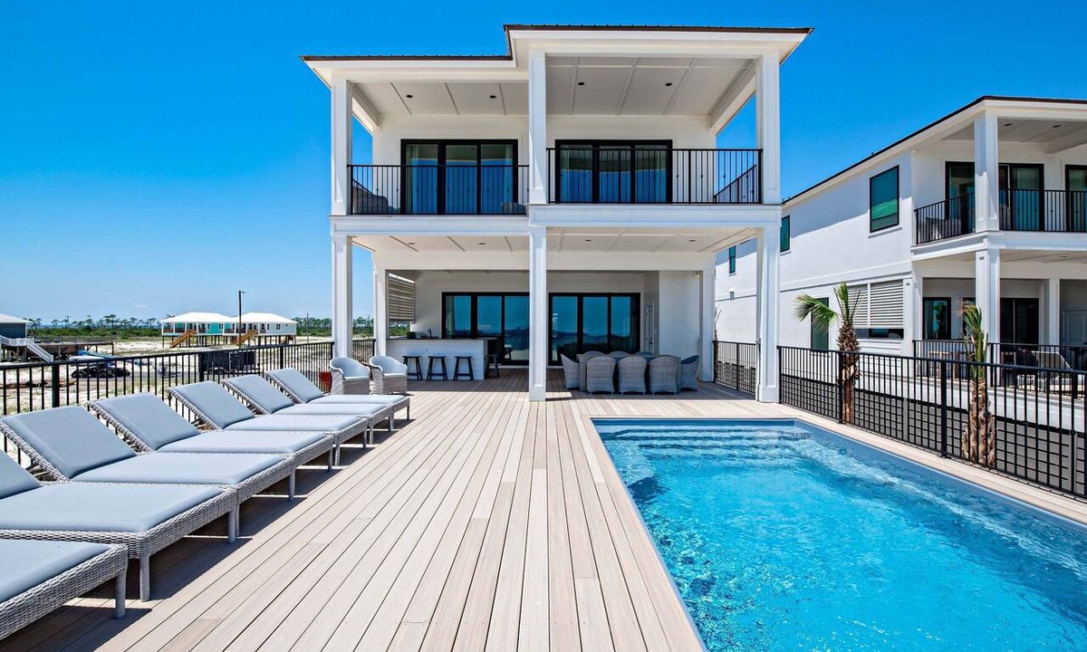 Southpointe House | Sandy Crax West BRAND NEW 8 Bedroom Private Pool Sleeps 24