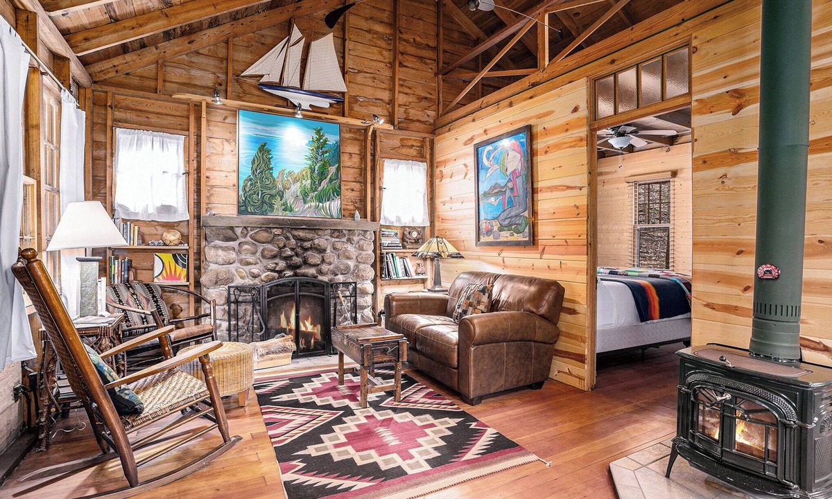 Holland Cottage | Secluded dog-friendly beach retreat with hot tub