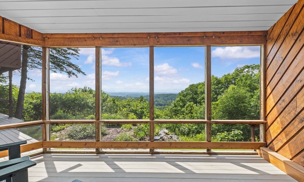 Hinesburg House | Secluded Vermont Escape - Beautiful Mountain and Lake Views - Private Trails
