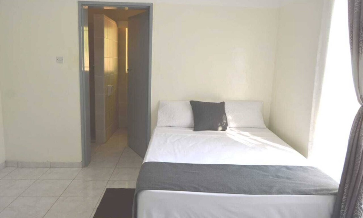 Victoria Falls Cottage | Serene spacious environment five minutes drive
