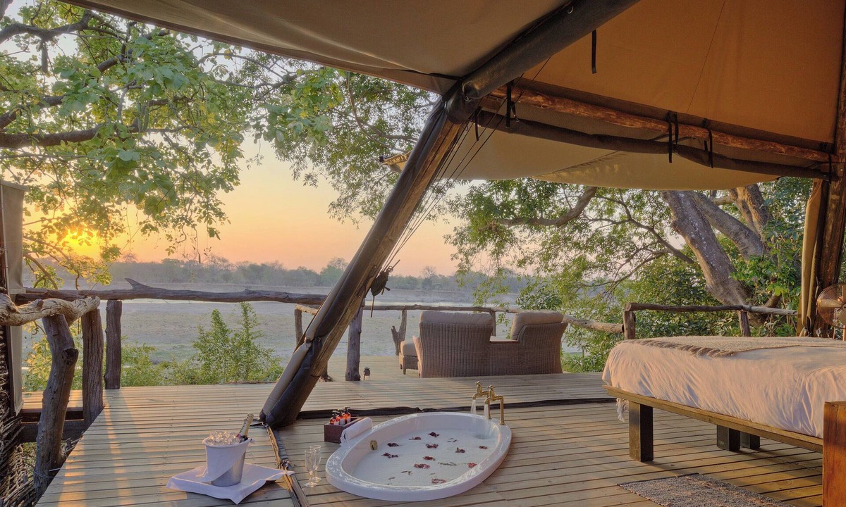 South Luangwa National Park Cabin | Shawa Luangwa Camp