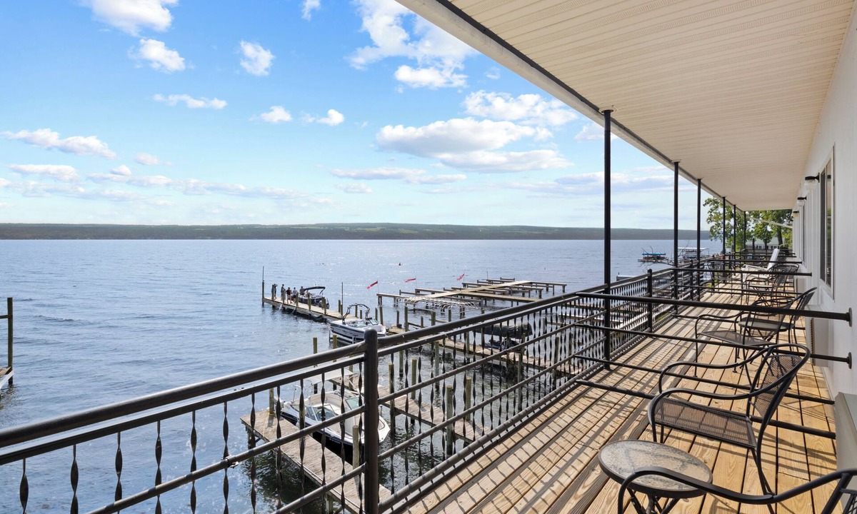 Himrod Hotel | Showboat Hotel