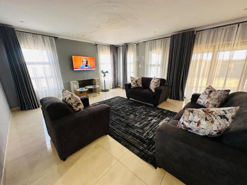 Bulawayo House | SimPhil Haven