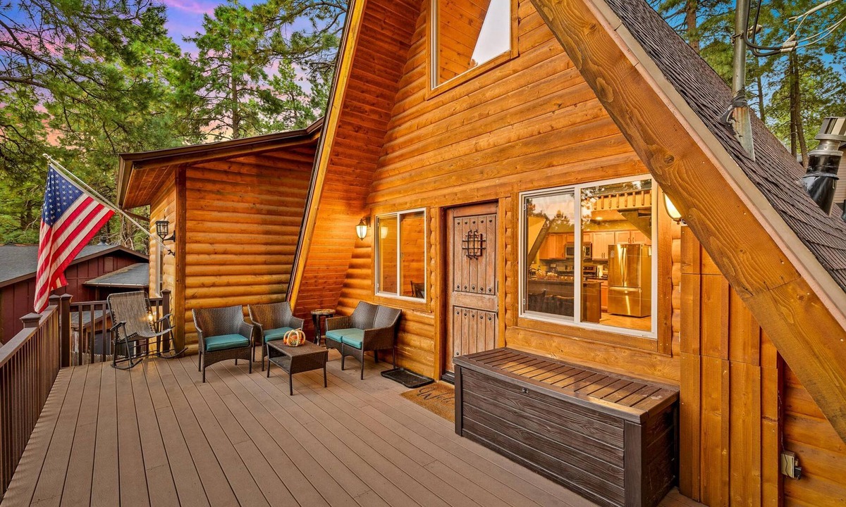 Kachina Village Apartment | Spacious A-frame Pines Cabin 12 Beds Loft Game Room