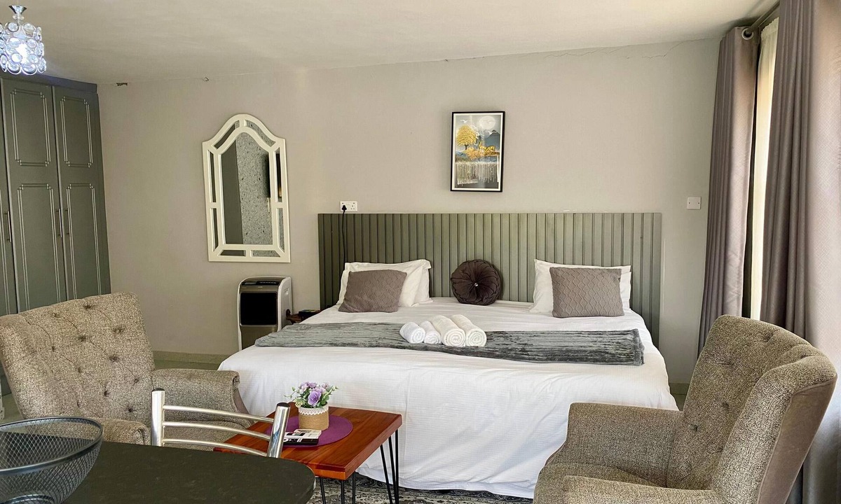 Harare Apartment | Spacious ground-floor studio in central New Chadcombe - 2316