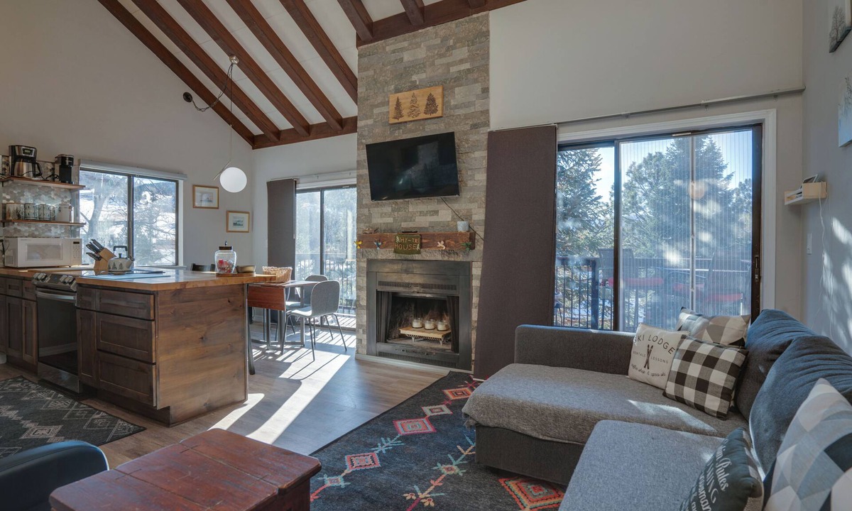Angel Fire Condo | Spacious renovated condo across from Resort base area