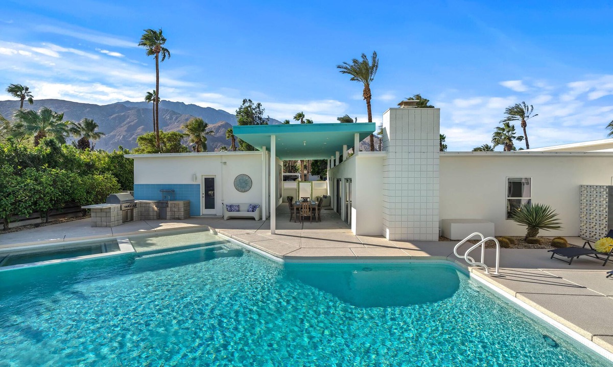 Racquet Club Estates House | Starr of the Desert - Relax & Recharge: Elegant Design, Cozy Fire Pit & Poolside Bliss