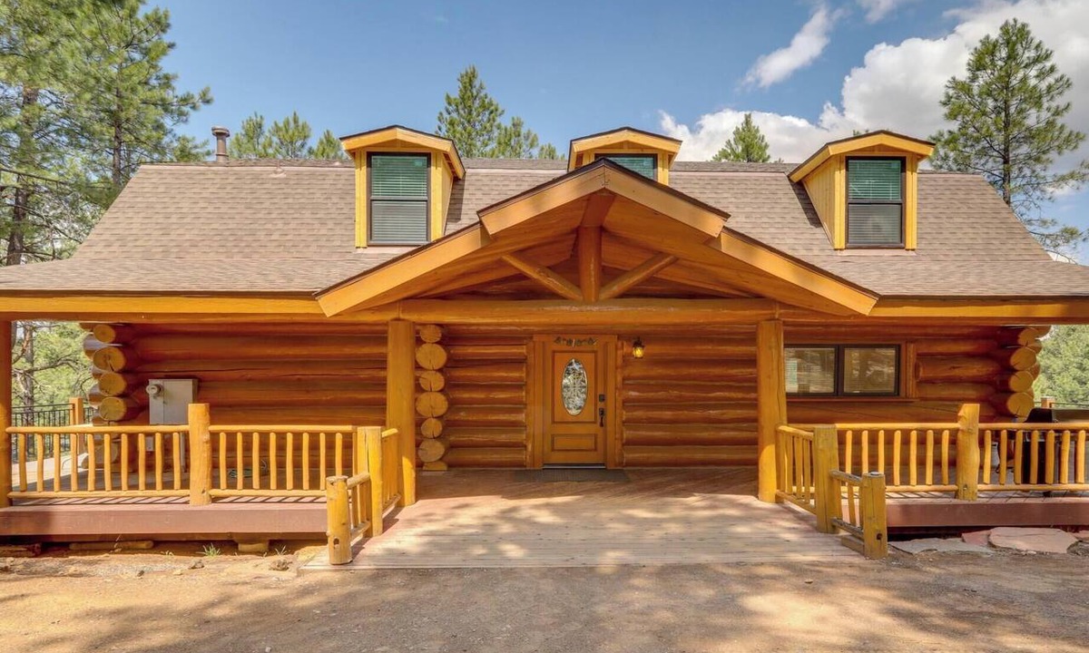 Kachina Village Cabin | Starview Lodge -A Real Log Cabin with Large Deck and Forest Views