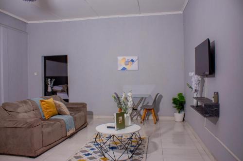 Kariba Apartment | Stylish 1-bedroom apartment in Kariba Height - 2380
