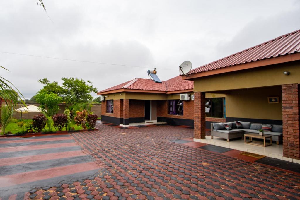 Victoria Falls House | Sweet Holiday Homes