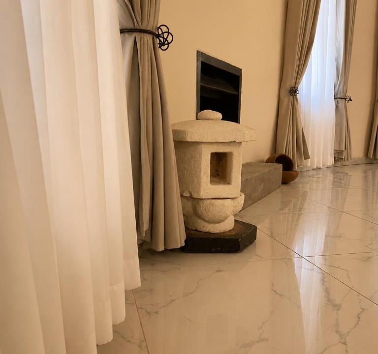 Seke House | The Celestial Crescent Hideaway