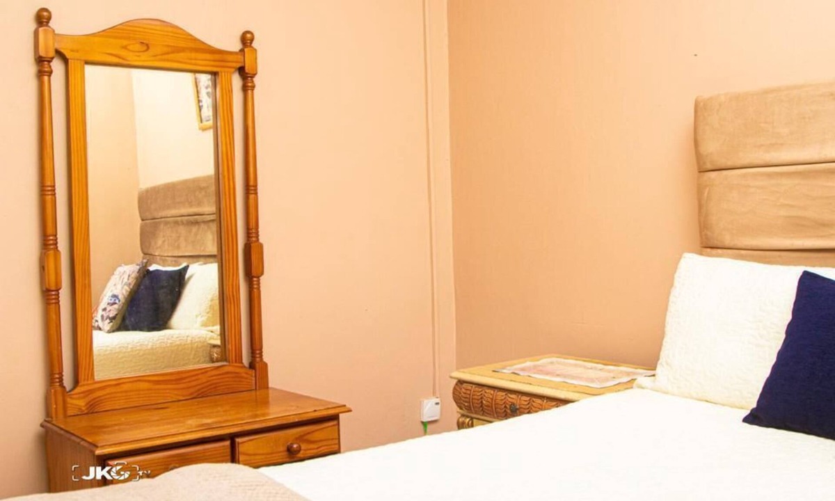 Harare Cottage | The Den. Cosy home away from home.