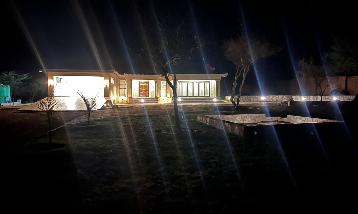 Bulawayo House | The Luxurious four-bedroom home with free parking.