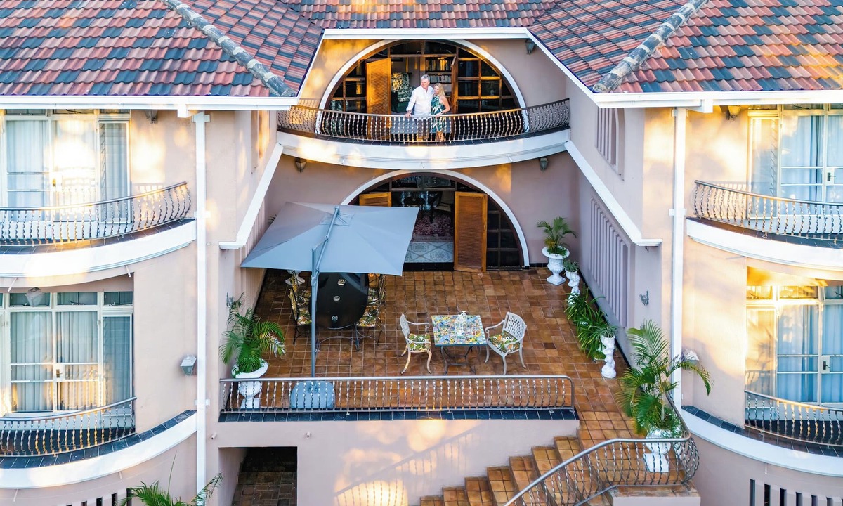 Victoria Falls Bed & Breakfast | The Victorian Manor