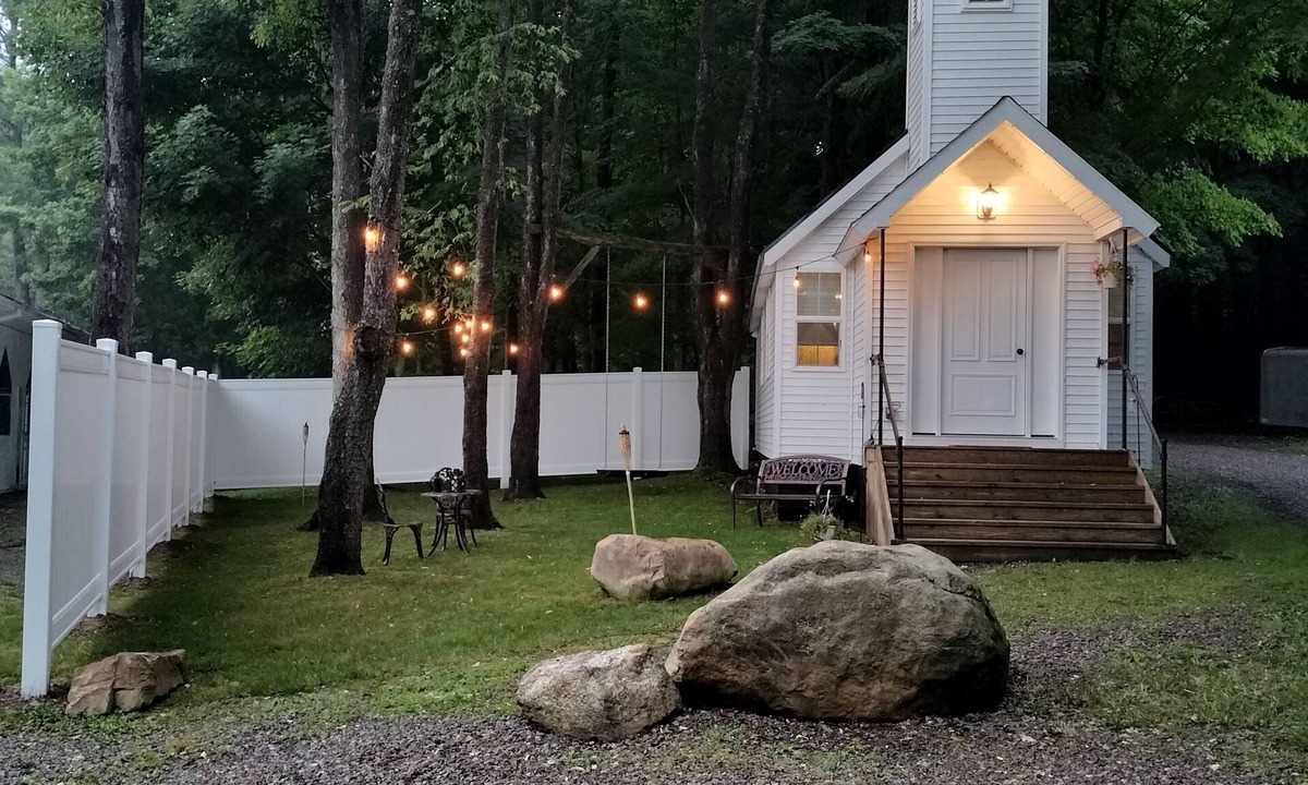 Cherry Creek Apartment | Tiny Chapel: A Romantic & Tranquil Retreat for Getaways & Lasting Memories.