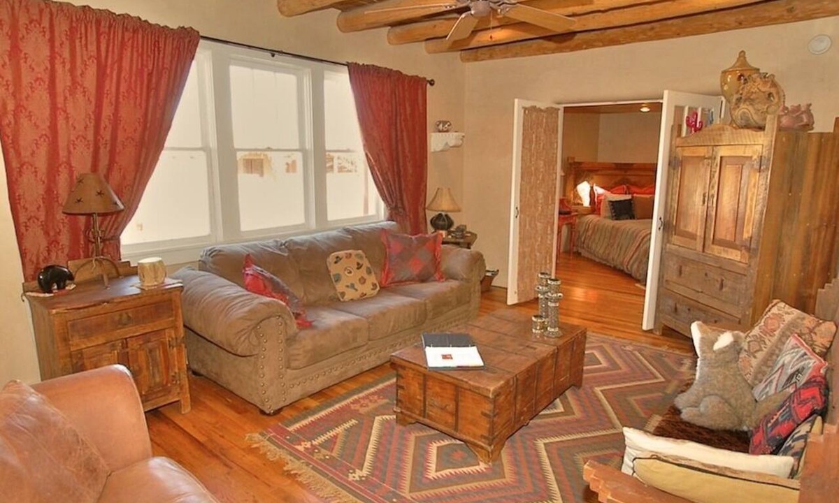 Downtown Santa Fe Apartment | Tony's Place - 2 Bed, 2 Bath (Pull-out Sofa)