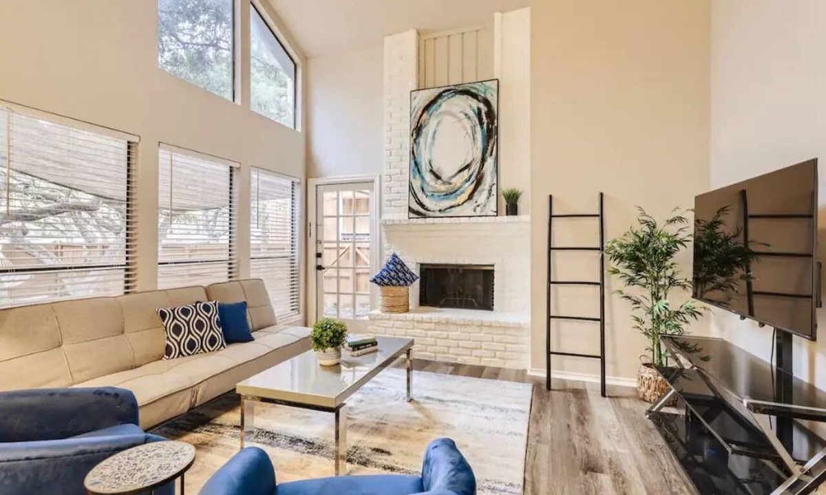 Wetmore House | Townhome Medical Ctr/Six Flags/La Cantera/Rim