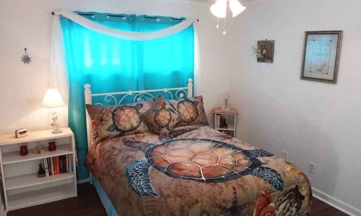 Destin Condo | Turtles Nest Mins to the Beach Family Condo