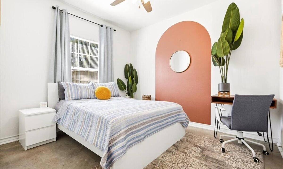 Denver Heights House | Unit 101 Family-friendly stay San Antonio 2BR for 6