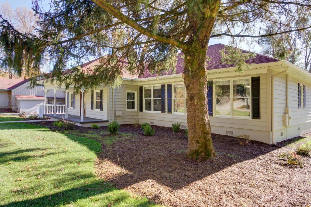 Helen Apartment | Upcountry Inn - Rooms
