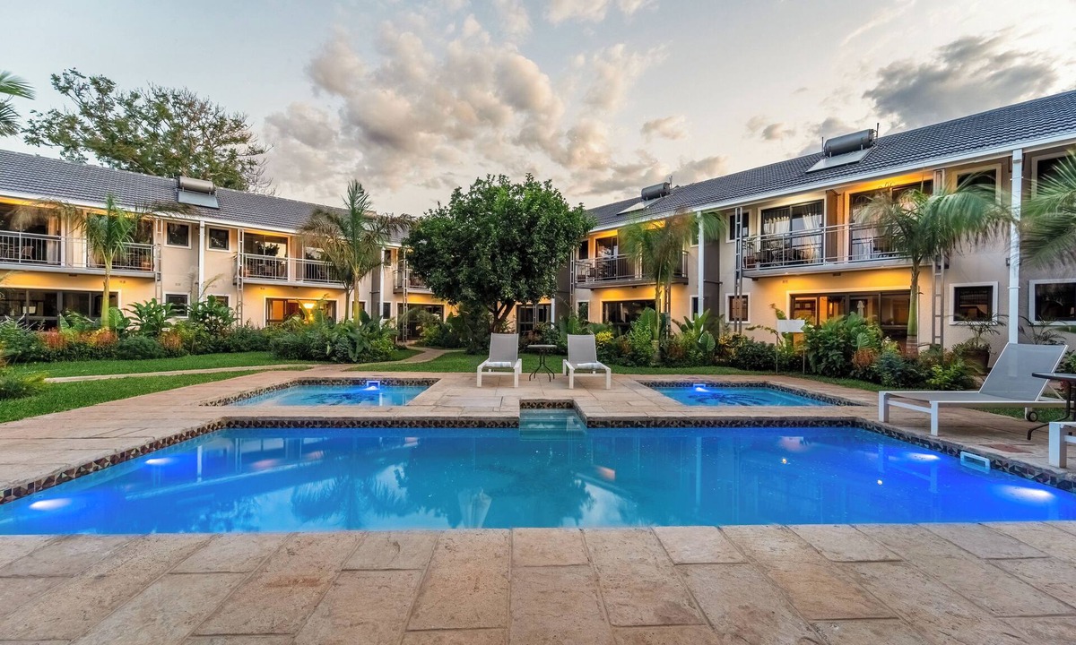 Victoria Falls Hotel | Victoria Falls Oasis Hotel