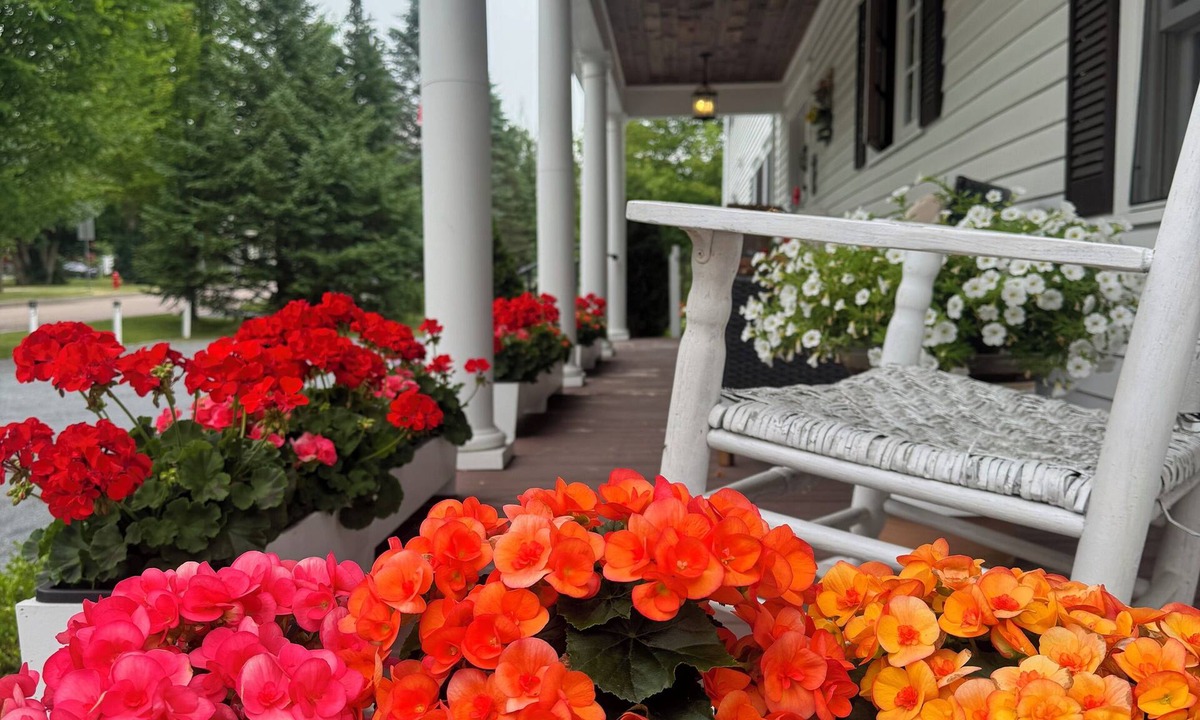 Williston North House | Williston Village Inn