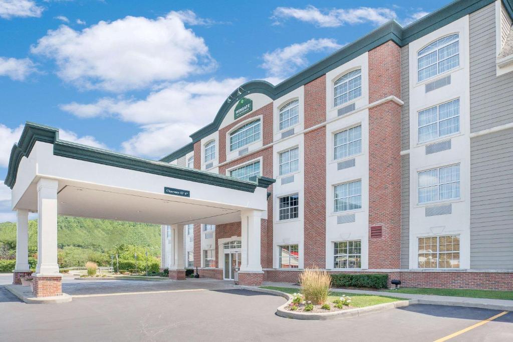 Ellicottville Hotel | Wingate by Wyndham Ellicottville