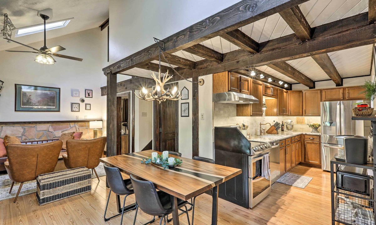 Kachina Village Cabin | Woodsy Flagstaff Hideaway w/Deck + Sunroom!