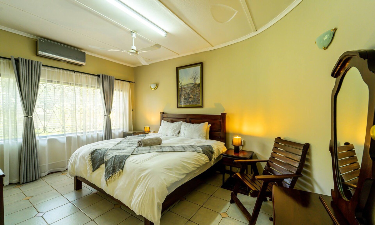 Victoria Falls Villa | Zambezi Family Lodge - Lion Room