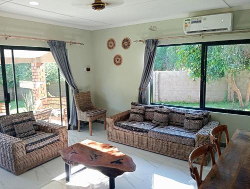 Lusaka Province Apartment | Zambezi River Safari Retreat 3bdr, Game & Canoe Safaris & Fishing
