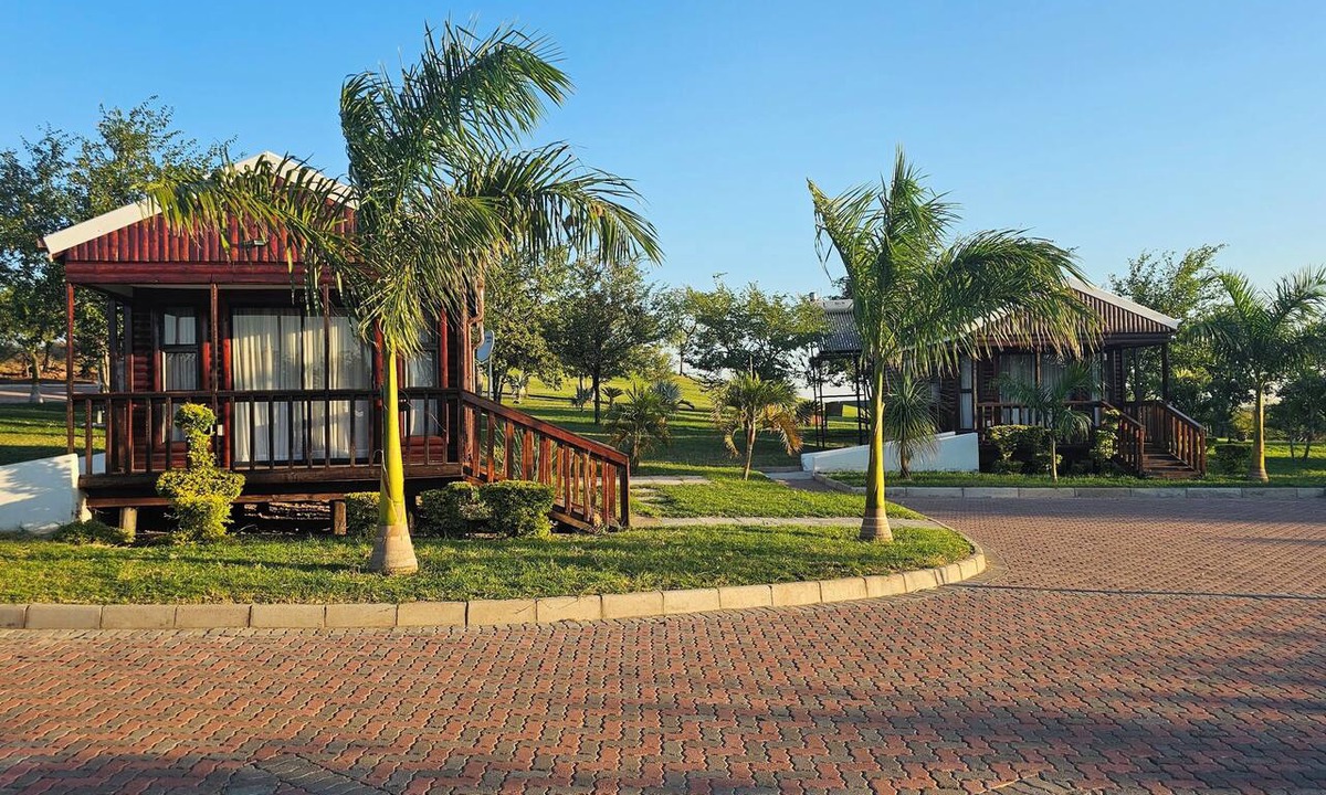 Matabeleland South Cabin | Zebra Hilltop Lodge