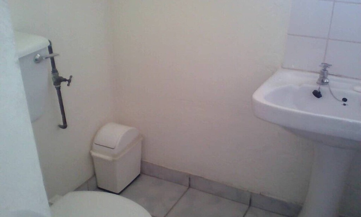 Victoria Falls Cabin | Zebra Room accommodating 2
