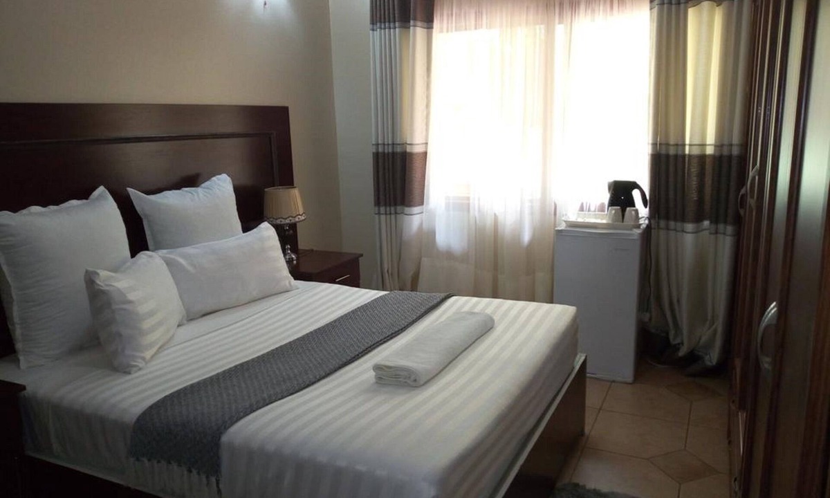 Lusaka Cabin | Zenith lodge