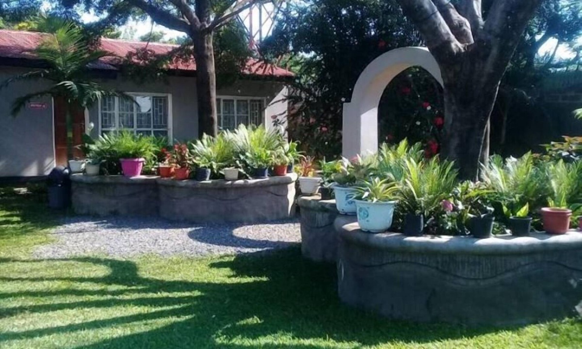 Ndola Cabin | Zholela lodge
