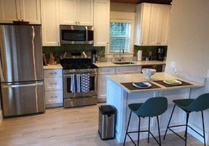 Beautifully decorated 1bdrm carriage house - 8 min walk to downtown Sarasota
