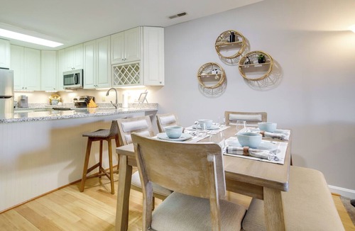 Heron Harbour Isle Apartment | 1/2 Mi to Ocean City Beach! Poolside Retreat