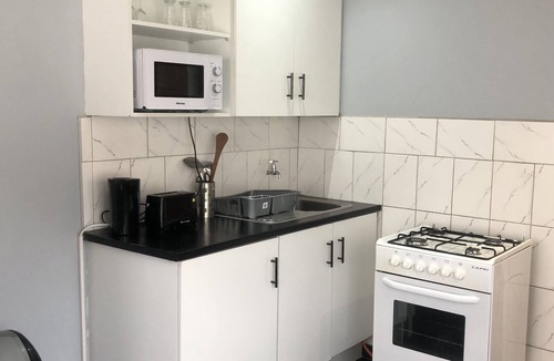 Glen Lorne Apartment | 1 bed apartment in Mount Pleasant Heights - 2014