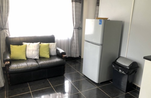 Mazowe Apartment | 1 bed apartment in Mount Pleasant Heights - 2014