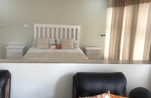 Glen Lorne Apartment | 1 bed apartment in Mount Pleasant Heights - 2013
