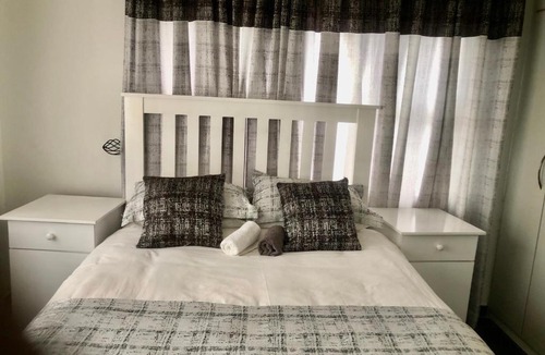 Glen Lorne Apartment | 1 bed apartment in Mount Pleasant Heights - 2014