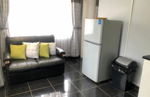 Glen Lorne Apartment | 1 bed apartment in Mount Pleasant Heights - 2014