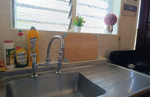 Harare Apartment | 1 Bed Flat - Sleeps 2 - Parking - Wifi