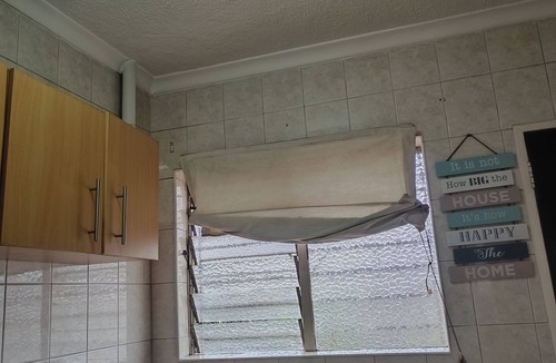 Harare Apartment | 1 Bed Flat - Sleeps 2 - Parking - Wifi