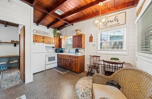 Port Canaveral Cottage | 1 Bedroom Beach Bungalow short stroll to the beach!