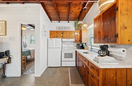 Port Canaveral Cottage | 1 Bedroom Beach Bungalow short stroll to the beach!