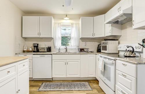 Stone Mountain House | 1 Mi to Stone Mountain Park: Outdoor Haven!