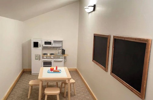 Angel Fire House | 1 MILE to resort, 2 kitchens, hot tub, covered deck, sled hill, fire pit