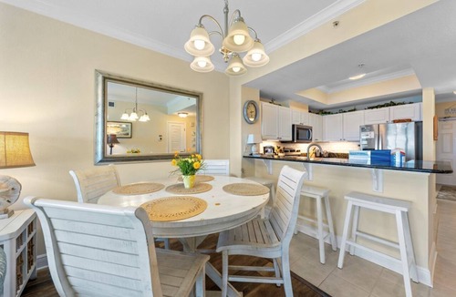 Gulf Shores Condo | 10th Floor Gulf Views | Hot Tub, Pools, & Lazy River | Sleeps 6