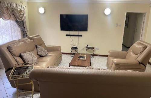 Harare Villa | 1568 on Mukwa